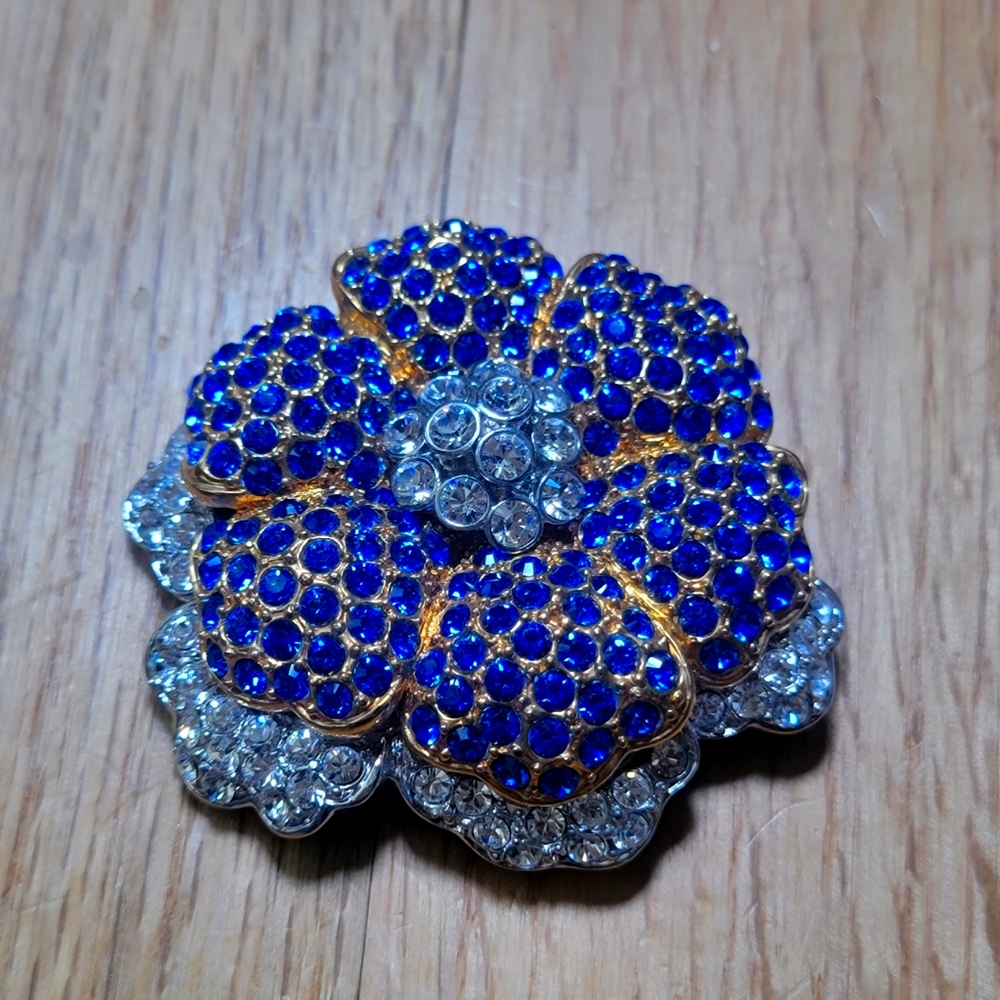 Camrose & Kross Jacqueline B Kennedy faux sapphire floral brooch pin, Empress Bl